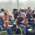 Un groupe d'accordéonistes